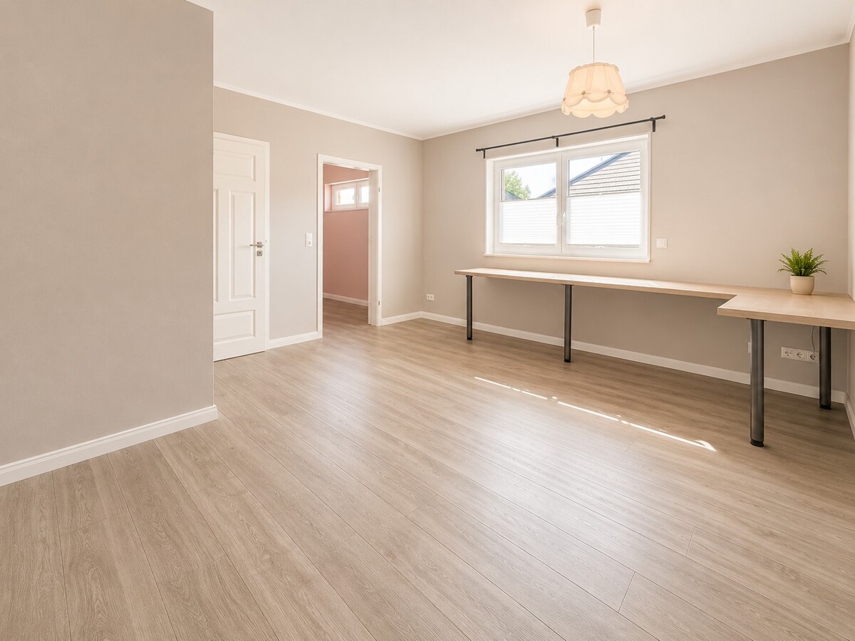 Büro oder Gästezimmer mit Zugang zum Ankleidezimmer - Objekt 9798