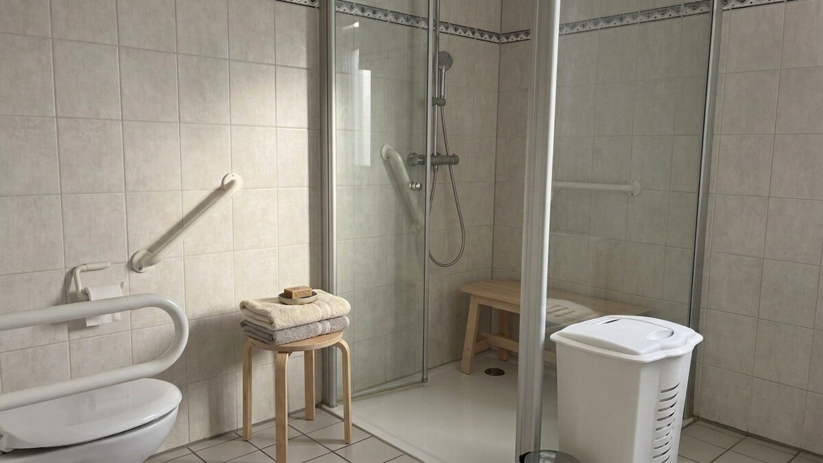 Badansicht Dusche - KI-generiert Badansicht Dusche - KI-generiert - Objekt 9807