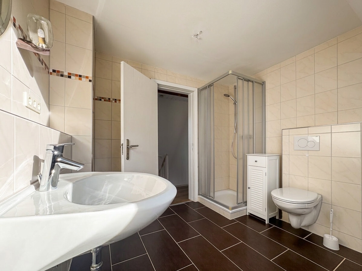 Badezimmer mit Dusche Badezimmer mit Dusche - Objekt 9860